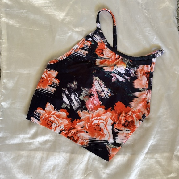 Athletic top - Picture 1 of 4